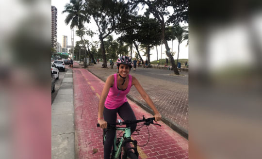 Sustentabilidade e Saúde: há três anos, Gestora Governamental vai de bicicleta ao trabalho