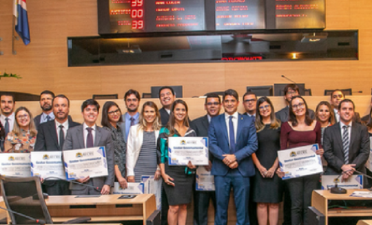 Em reunião solene Gestores Governamentais recebem homenagem na Câmara de Vereadores