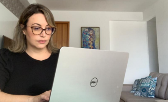 GGOV Jaelma Pontes administra logística e procedimentos de área meio da Educação face à pandemia do Covid-19