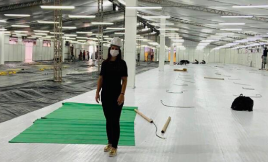 GGOV Fabiana Ramalho coordena execução e montagem de estrutura metálica da enfermaria do Hospital de Campanha da prefeitura
