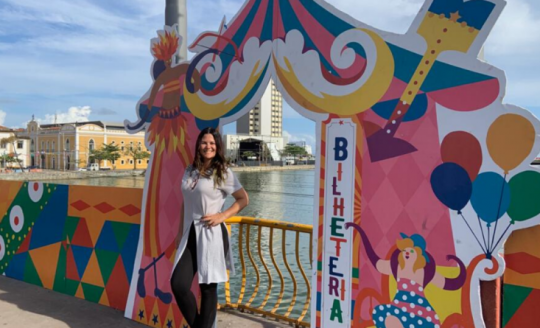 Fabiana Ramalho aceita o desafio e mais uma vez veste Recife para o Carnaval